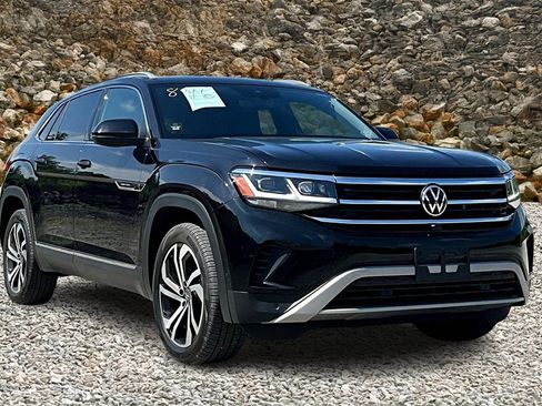 Used 2021 Volkswagen Atlas Cross Sport SEL Premium image 11