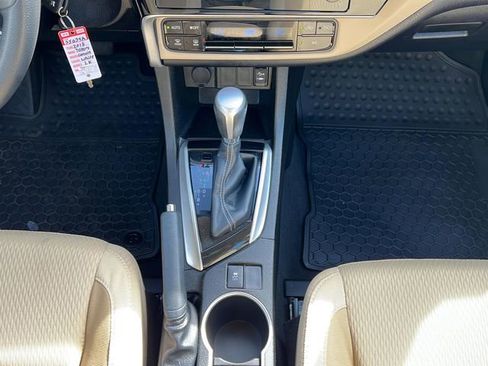 Used 2018 Toyota Corolla LE FWD image 14