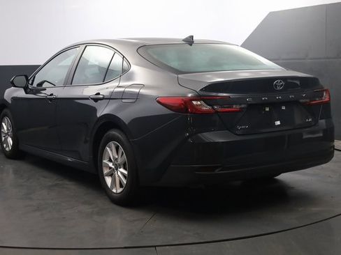 Used 2025 Toyota Camry LE image 6