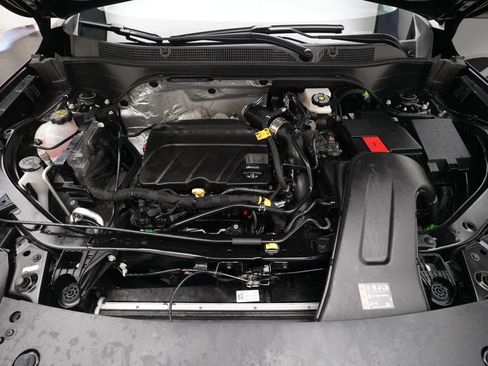Used 2024 Chevrolet Trax LS FWD image 3