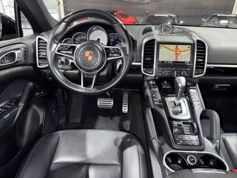 Used 2015 Porsche Cayenne S image 70
