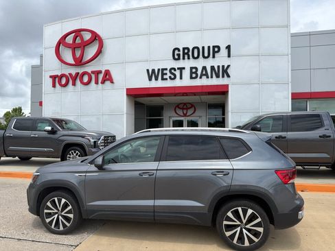 Used 2024 Volkswagen Taos SE FWD image 10