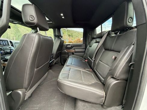 Used 2022 Chevrolet Silverado 3500 High Country w/ Safety Package II AWD/4WD image 12