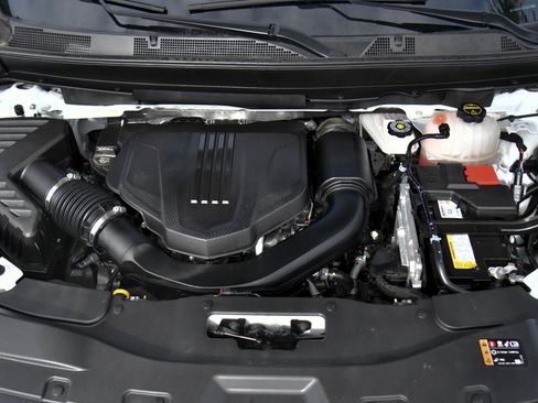 Used 2024 GMC Acadia Elevation image 56