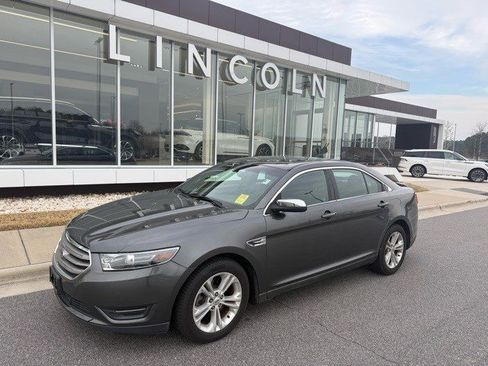 Used 2016 Ford Taurus SEL image 1