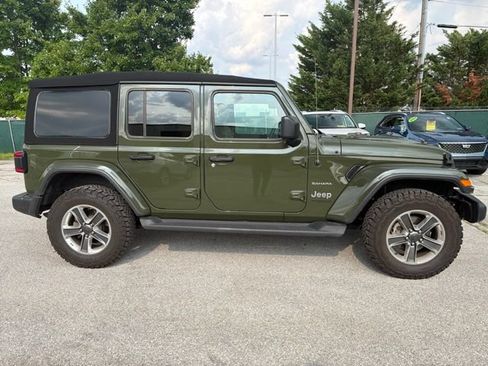 Used 2021 Jeep Wrangler Unlimited Sahara w/ LED Lighting Group AWD/4WD image 4