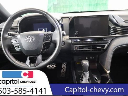 Used 2025 Toyota Camry SE FWD image 15