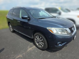 Used 2014 Nissan Pathfinder SV AWD/4WD video 3