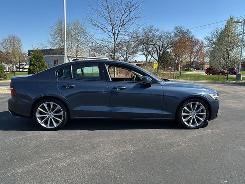 Used 2021 Volvo S60 T5 Momentum w/ Premium Package AWD/4WD image 10