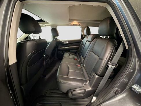 Used 2015 Nissan Pathfinder Platinum image 21