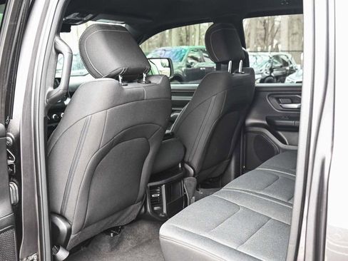 Used 2025 Toyota Tundra Platinum AWD/4WD image 35