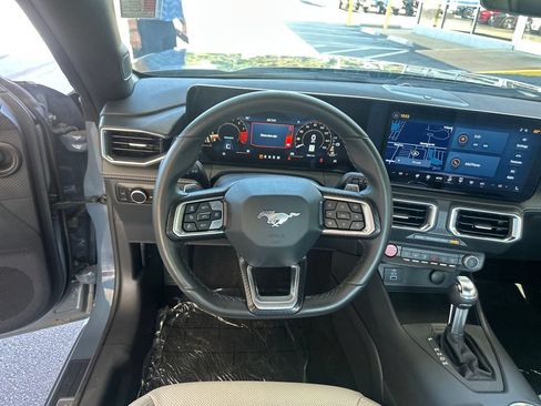 Used 2025 Ford Mustang GT Premium RWD image 16