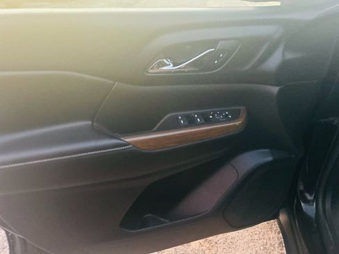 Used 2017 GMC Acadia SLE image 22