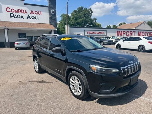 Used 2020 Jeep Cherokee Latitude image 3