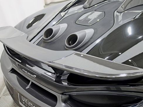 Used 2019 McLaren 600LT RWD image 17