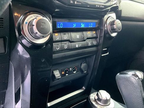 Used 2019 Toyota 4Runner Limited AWD/4WD image 34