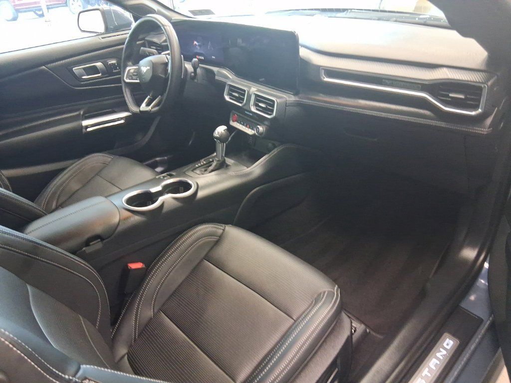 Used 2025 Ford Mustang GT Premium RWD image 20