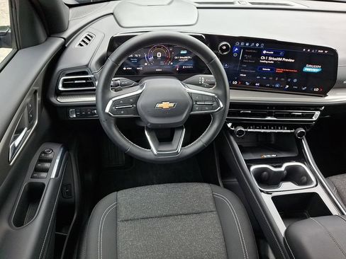 Used 2026 Chevrolet Traverse LT AWD/4WD image 18