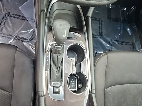 Used 2022 Chevrolet Malibu LT FWD image 17