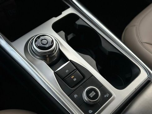 Used 2023 Ford Explorer XLT w/ Equipment Group 202A image 12