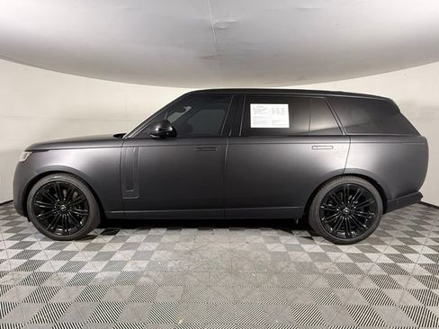 Used 2023 Land Rover Range Rover Long Wheelbase SE AWD/4WD image 3