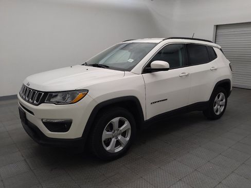 Used 2020 Jeep Compass Latitude w/ Popular Equipment Group AWD/4WD image 2