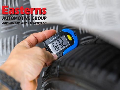 Used 2020 Toyota Prius Prime XLE image 28