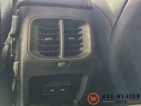 Used 2019 Jeep Cherokee Latitude Plus w/ Cold Weather Group AWD/4WD image 32