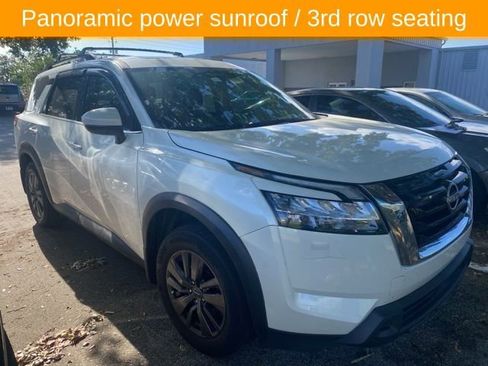 Used 2022 Nissan Pathfinder SV w/ SV Premium Package FWD image 1