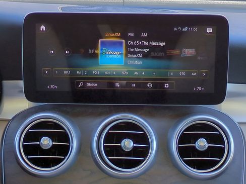 Used 2020 Mercedes-Benz GLC 350e 4MATIC image 17