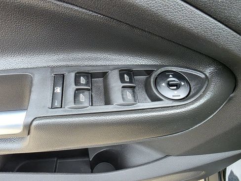 Used 2015 Ford Escape SE FWD image 14