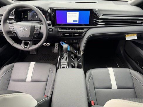 New 2026 Toyota Camry Hybrid image 11
