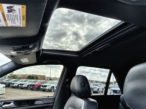 Used 2019 Mercedes-Benz GLE 400 4MATIC image 20