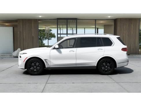 Used 2026 BMW X7 xDrive40i w/ Premium Package image 4