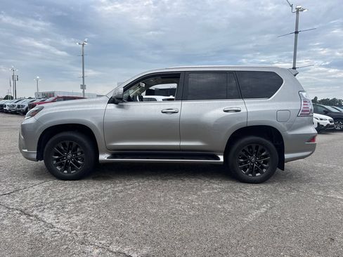 Used 2023 Lexus GX 460 Premium w/ Premium Plus Package AWD/4WD image 3