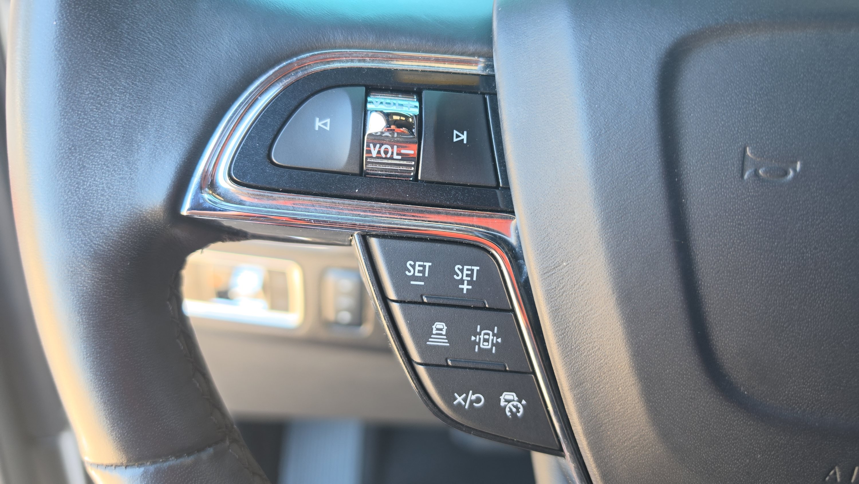 Used 2024 Lincoln Navigator Premiere AWD/4WD image 12