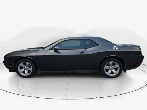 Used 2013 Dodge Challenger SXT Plus RWD image 10