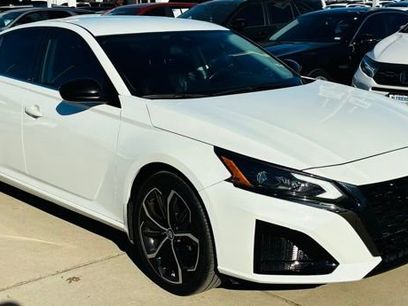 Used 2023 Nissan Altima 2.5 SR