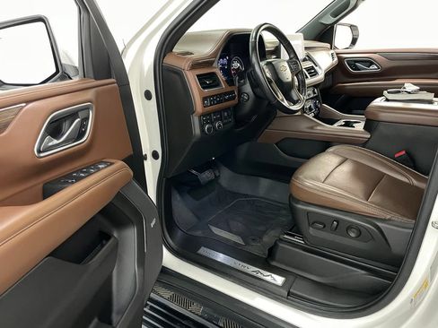 Certified 2021 Chevrolet Tahoe High Country w/ Premium Package AWD/4WD image 30