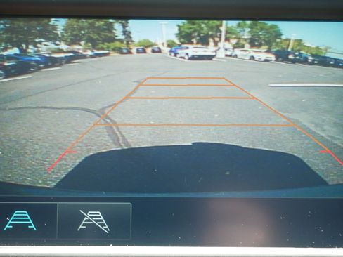 Used 2018 Chevrolet Equinox LT AWD/4WD image 27