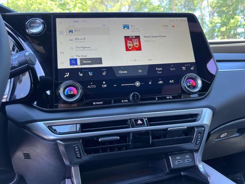 New 2026 Lexus RX 350h AWD/4WD image 22