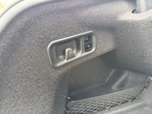 Used 2025 Mercedes-Benz E 450 4MATIC Sedan image 16