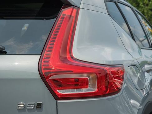 New 2026 Volvo XC40 B5 Ultra w/ Protection Package Premier AWD/4WD image 7