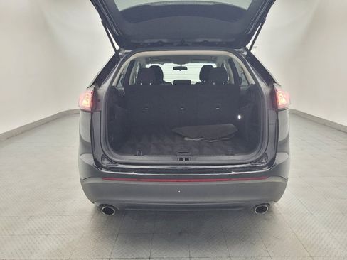 Used 2018 Ford Edge SE FWD image 29