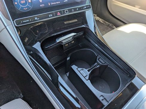 Used 2025 Mercedes-Benz C 300 C 300 image 21