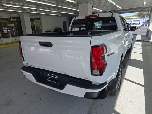 Certified 2023 Chevrolet Colorado LT AWD/4WD image 5