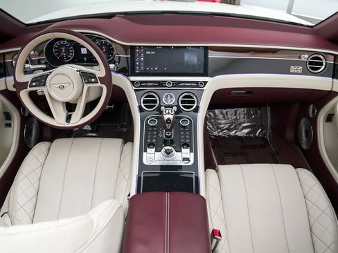 Used 2020 Bentley Continental GT image 34