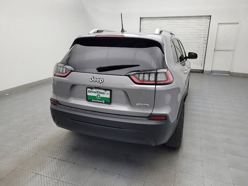 Used 2019 Jeep Cherokee Latitude w/ Popular Appearance Group FWD image 7