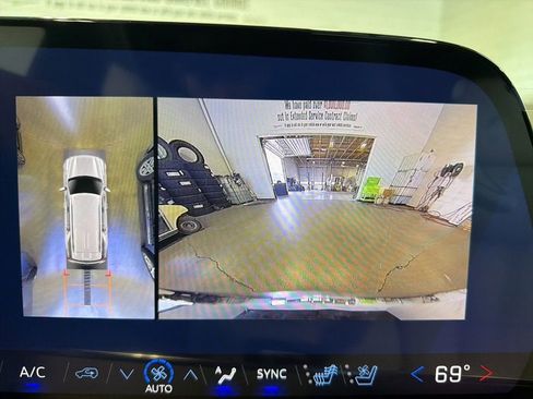 New 2026 Chevrolet Tahoe Premier w/ Sun And Tow Package AWD/4WD image 28