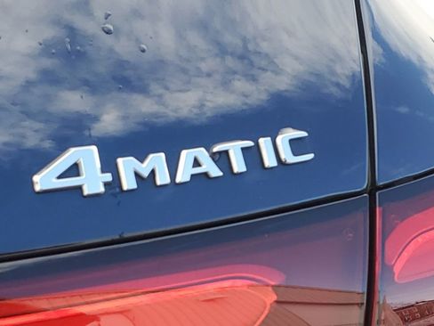 Used 2023 Mercedes-Benz GLC 300 GLC 300 image 8